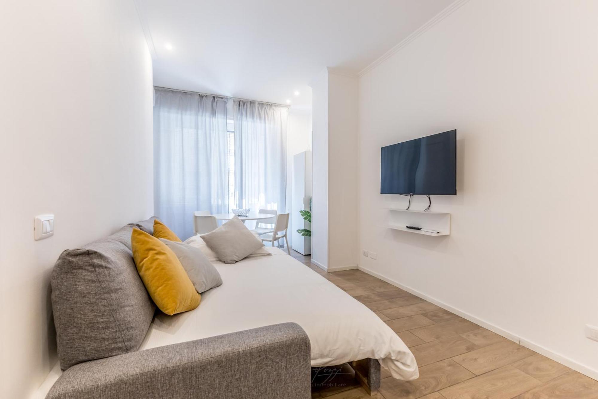 Iv House